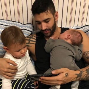 Gusttavo Lima é pai de Gabriel, de 1 ano, e Samuel, de 1 mês