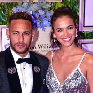 Bruna Marquezine teve apoio de Neymar ao superar quadro de depressão e distúrbio de imagem