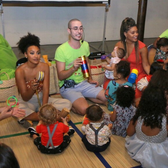 A festa de Yolanda contou com muitas brincadeiras para os pequenos