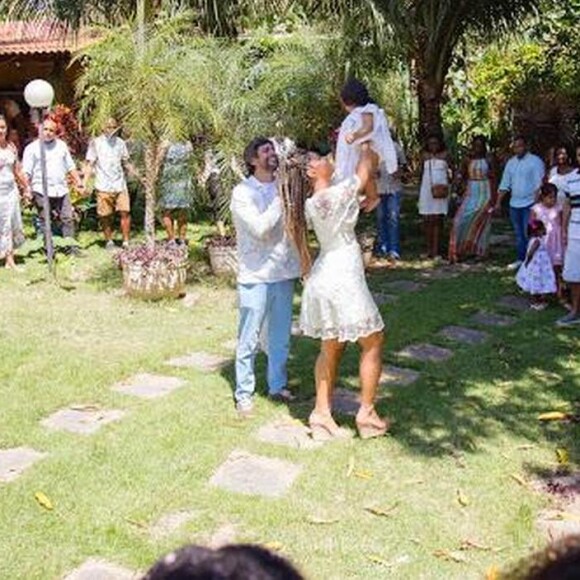 Juliana Alves e Ernani Nunes festejaram o batizado da filha neste domingo, 23 de setembro de 2018