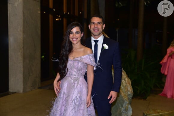 Wanessa Camargo foi ao casamento na companhia do marido, Marcos Buaiz