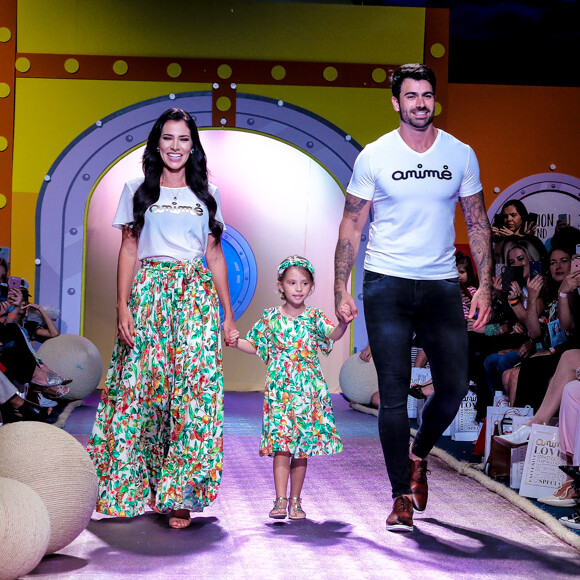 Adriana Sant'Anna e Rodrigão desfilaram neste sábado, 29 de setembro de 2018, no Fashion Weekend Kids