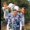 Michael Buble aceitou o desafio do balde de água com gelo