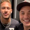 Wesley Safadão posou com Neymar nos bastidores do jogo: 'Fenômeno'