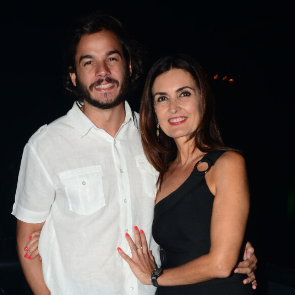 Fátima Bernardes celebra vitória de Túlio Gadêlha em eleição, em 7 de outubro de 2018