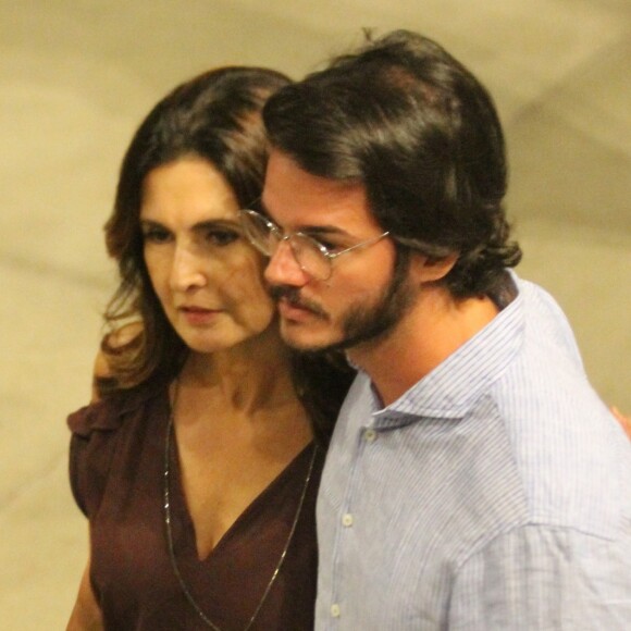 ' Tempos difíceis se aproximam e só o amor é capaz de enfrentar o fascismo', disse namorado de Fátima Bernardes