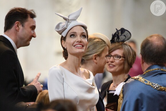 Angelina Jolie está envolvida nos sets das produções 'The One and Only Ivan' e 'Come Away'