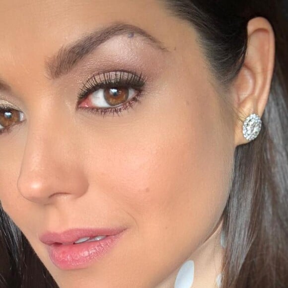 Thais Fersoza não conta aos filhos que Michel Teló viajou a trabalho