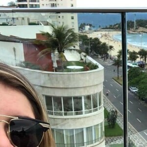 'Estou muito mais feliz agora porque descobri uma cerveja boa e sem glúten!', contou Marília Mendonça