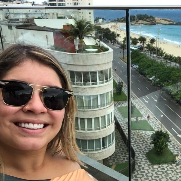 'Estou muito mais feliz agora porque descobri uma cerveja boa e sem glúten!', contou Marília Mendonça