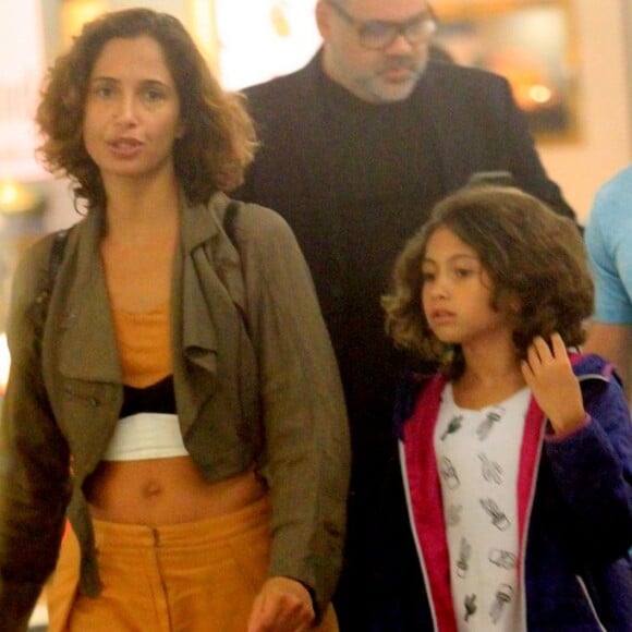 Camila Pitanga é mãe de Antonia e Rafael Rocha tem dois filhos meninos