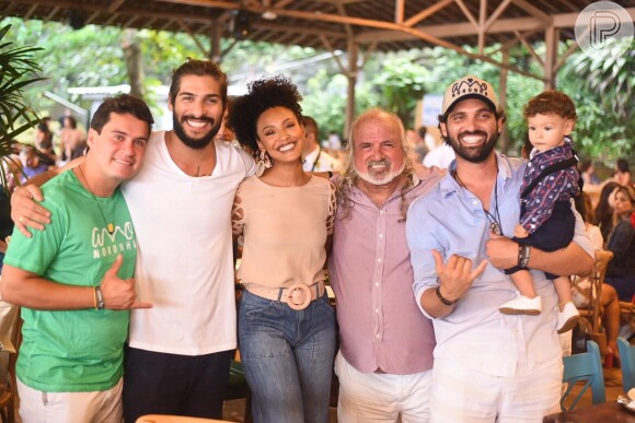 Sheron Mennezes e o marido, Saulo Camelo, prestigiam evento gastronômico no  hotel Sheraton, no Leblon, zona sul do Rio de Janeiro, nesta sexta-feira (12)