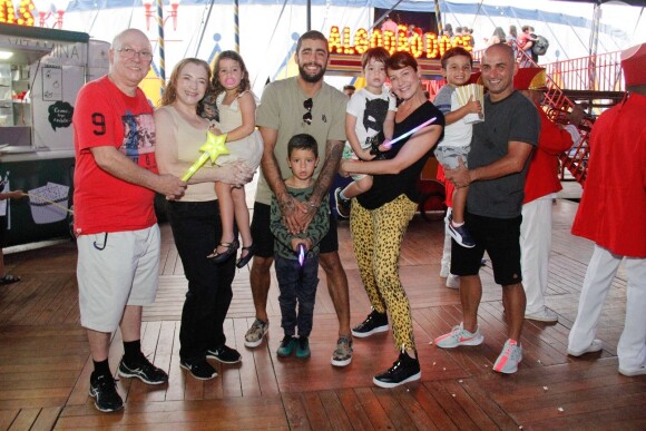 Luana Piovani e Pedro Scooby levaram os filhos Dom, Bem e Liz ao circo neste sábado, 13 de outubro de 2018