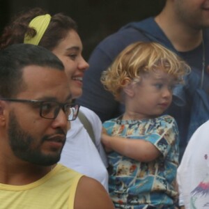 Sophie Charlotte e Daniel de Oliveira levaram o pequeno Otto à manifestação
