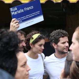 Sophie Charlotte e Daniel de Oliveira participaram neste domingo, 14 de outubro de 2018, de um ato político no Rio