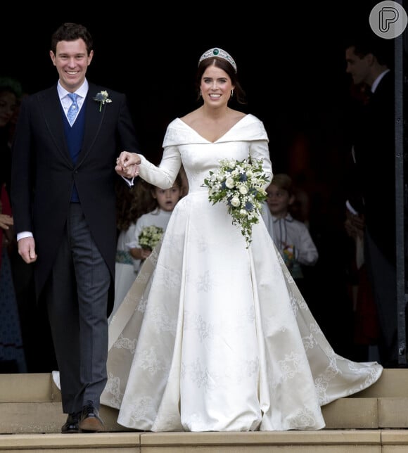 Eugenie de York combinou o moderno e o clássico em seu vestido de noiva
