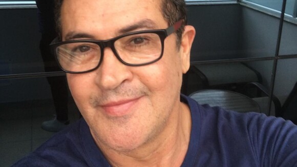 Beto Barbosa, com câncer de próstata, se submete a quimioterapia: 'Esperança'