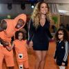Mariah Carey e Nick Cannon roubaram a cena ao chegaram no Kid's Choice Awards com conjuntos idênticos ao dos filhos