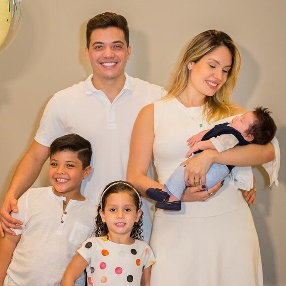 Wesley Safadão e Thyane Dantas comemoraram o primeiro mês do filho Dom nesta quinta-feira, 18 de outubro de 2018