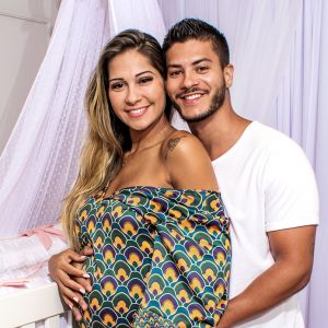 Mayra Cardi e Arthur Aguiar mostram detalhes da decoração do quarto da filha, Sophia, em 19 de outubro de 2018