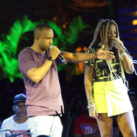 Em outro show, Ludmilla cantu com Thiaguinho no Pôr do Samba