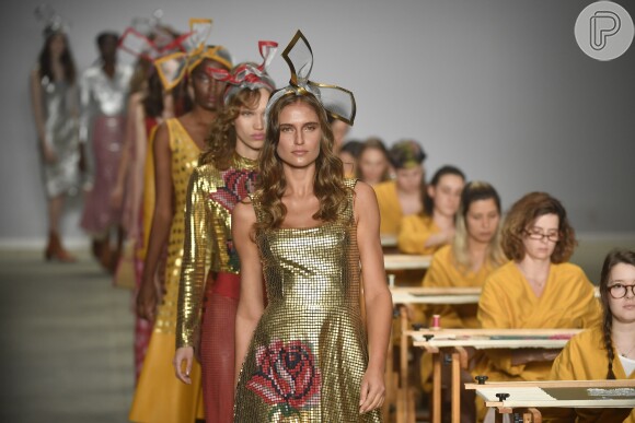 São Paulo Fashion Week começou em 21 de outubro de 2018 e traz as tendências para a próxima temporada. Feminilidade da nova geração na passarela de Patricia Viera