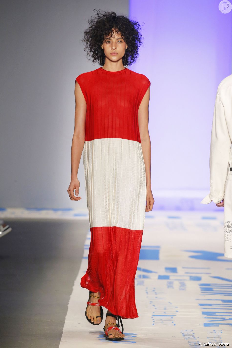 vestido vermelho osklen