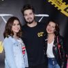 Maisa Silva e Fernanda Souza posaram com Luan Santana nesta sexta-feira, 26 de outubro de 2018