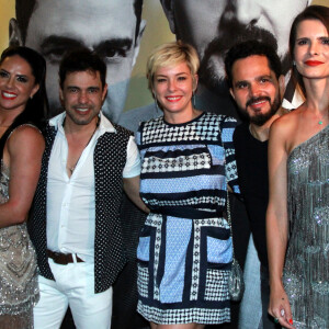 Regiane Alves marcou presença no show de Zezé Di Camargo e Luciano neste sábado, 27 de outubro de 2018