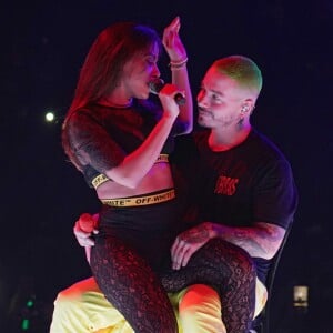 Anitta dança com J Balvin ao som de 'Downtown'