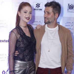 Marina Ruy Barbosa e Bruno Gagliasso posaram juntos na sessão para convidados do filme 'Todas As Canções de Amor'