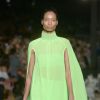 Desfile da Skazi: look neon foi uma das trends exploradas pela marca