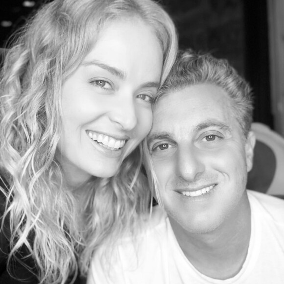 Luciano Huck comprou 14 buquês diferentes para presentear a mulher, Angélica