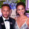Neymar fez a alegria dos fãs por manter quadro com a imagem dele e da ex-namorada, Bruna Marquezine: 'Acredito muito no amor deles e sei que Deus está cuidando de tudo'