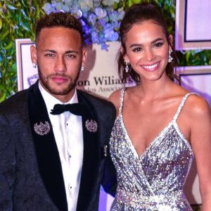 Alguns casais famosos têm relacionamentos marcado por idas e vindas. Bruna Marquezine e Neymar romperam a relação de seis anos, pela quarta vez, em outubro de 2018. Segundo a atriz, o ex-casal não tem planos de reatar o romance