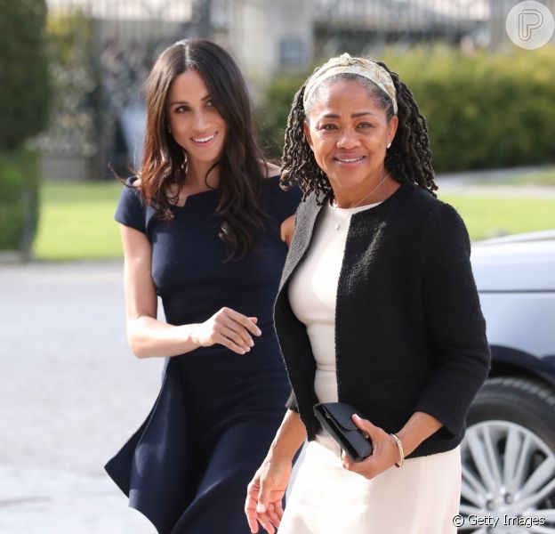 Mae De Meghan Markle E Convidada Pela Rainha Elizabeth Para Passar Natal No Palacio Purepeople