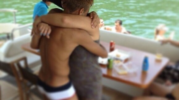 Neymar posta foto com a mãe em passeio sem Bruna Marquezine: 'Meu amor maior'