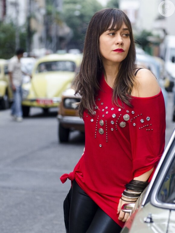 Alessandra Negrini interpreta Susana, protagonista da novela das seis da Globo, 'Boogie Oogie'