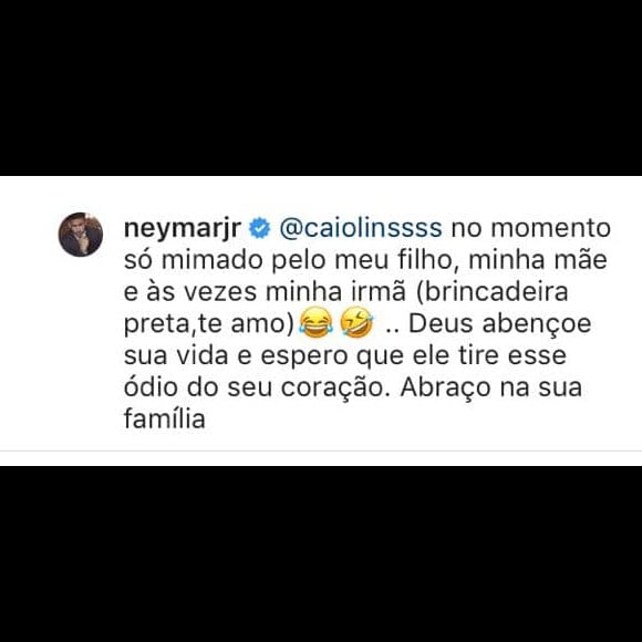 Neymar rebate fã após ser chamado de mimado