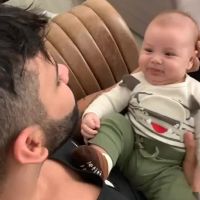 Sexta em família! Gusttavo Lima arranca sorrisos do filho caçula, Samuel. Vídeo!