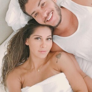 Arthur Aguiar já se sente transformado após a chegada da filha, Sofia