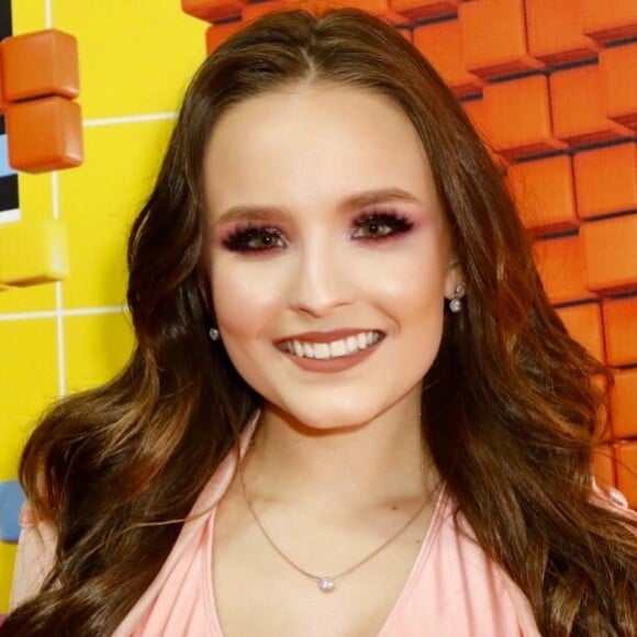 Recentemente, Larissa Manoela teve uma foto sua zoada por Whindersson Nunes