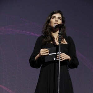 Tainá Müller afirma que isso representa um olhar que a cultura tem para as minoria de representatividade: 'Olhando e dando luz à essas questões e por isso ela esteja incomodando tanto'