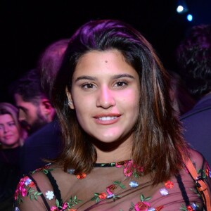 'Desejo que tenha achado um cantinho que te proporcione gargalhada alta, com cheiro de maresia, barulho de mar e brisa no rosto. Espero que você pense em mim como eu penso em você. Morro de saudades suas, pai', concluiu Giulia Costa