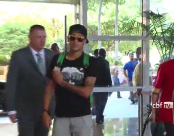 Neymar já está totalmente recuperado da entorse que sofreu recentemente no tornozelo esquerdo