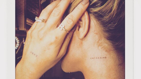 Giovanna Ewbank faz tatuagem com o nome da filha, Títi: 'Amei'. Veja fotos!