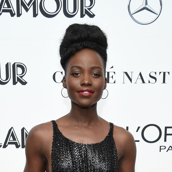 Os looks das famosas no prêmio Glamour Women of The Year, em Nova York. Lupita Nyong'o de Celine, da coleção por Hedi Slimane