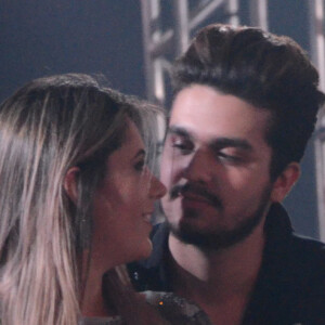 Luan Santana não pretende formar com Jade Magalhães, sua namorada, um 'it-casal': 'Cada um vai ter sua vida pessoal. E eu vou seguir e apoiá-la sempre: Jade, na passarela, eu, no palco'