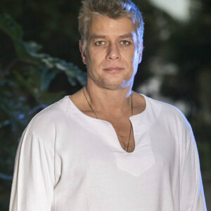 Fabio Assunção e a carioca Karina Stadler têm sido vistos juntos deixando as sessões da peça 'Dogville', no Shopping da Gávea, zona sul do Rio