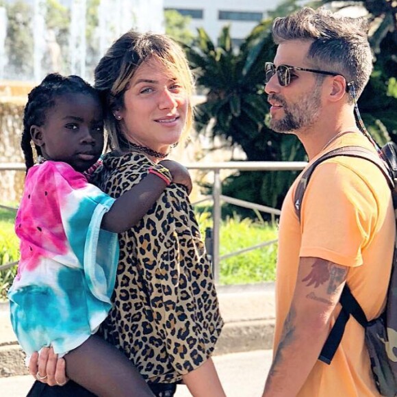 Giovanna Ewbank e Bruno Gagliasso sempre compartilham momentos fofos com Títi no Instagram